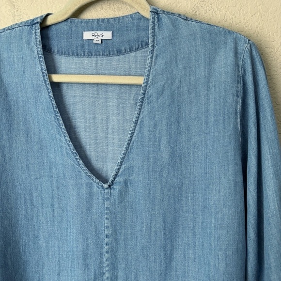 Rails Linen Blend Zimi Vintage Wash Chambray Bell Sleeves V Neck Long Sleeve Top - Picture 4 of 15